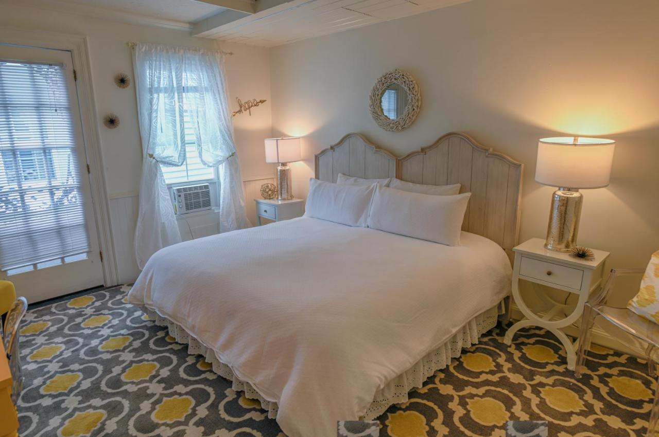 Narragansett House Bed & Breakfast Oak Bluffs Exterior photo