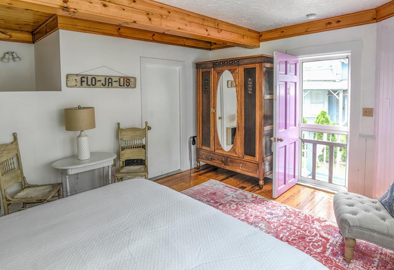 Narragansett House Bed & Breakfast Oak Bluffs Exterior photo